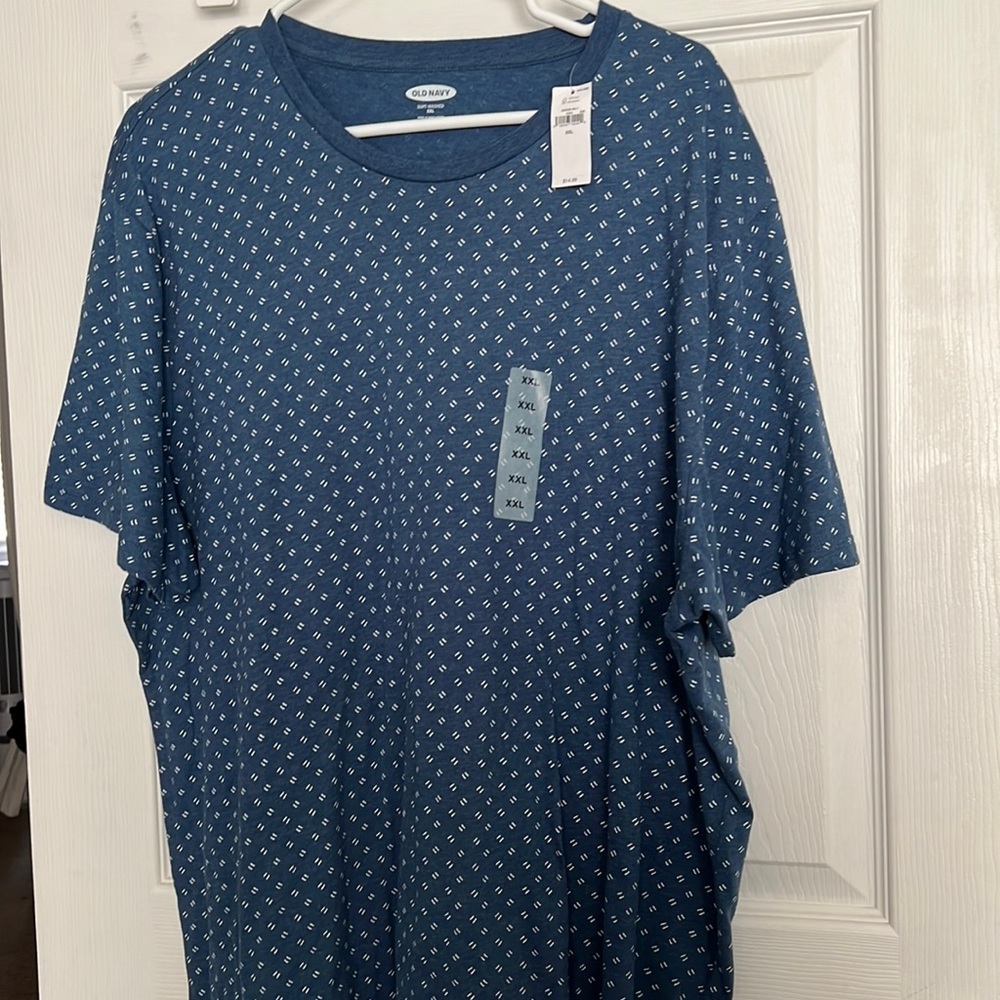Mens Old Navy tee